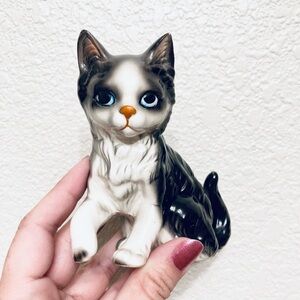 Vintage Lefton Kitten Cat Figurine Black Gray White w/ Blue Eyes Japan ceramic